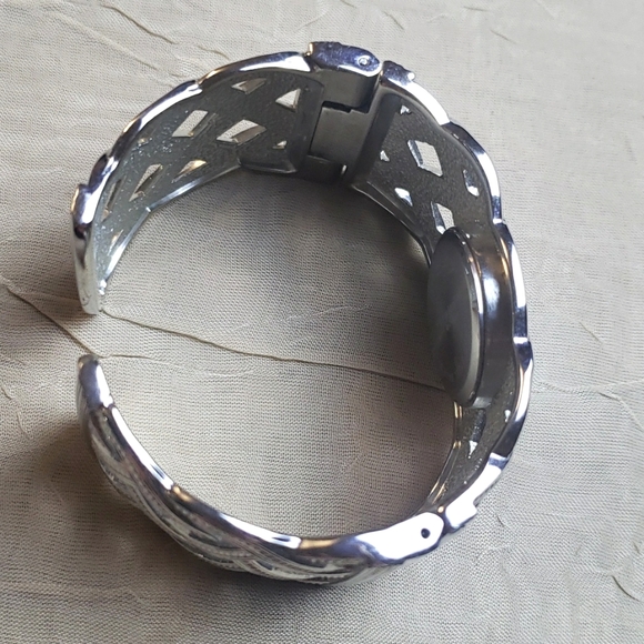 Vernier by 7 Quest Quartz Japan Silver Tone Bangle Women's Watch Bracelet. - Picture 9 of 14